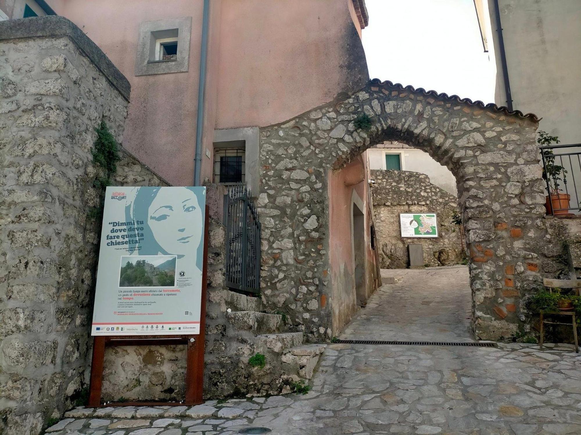 Il Borgo Dei Normanni Villa Colliano Exterior photo